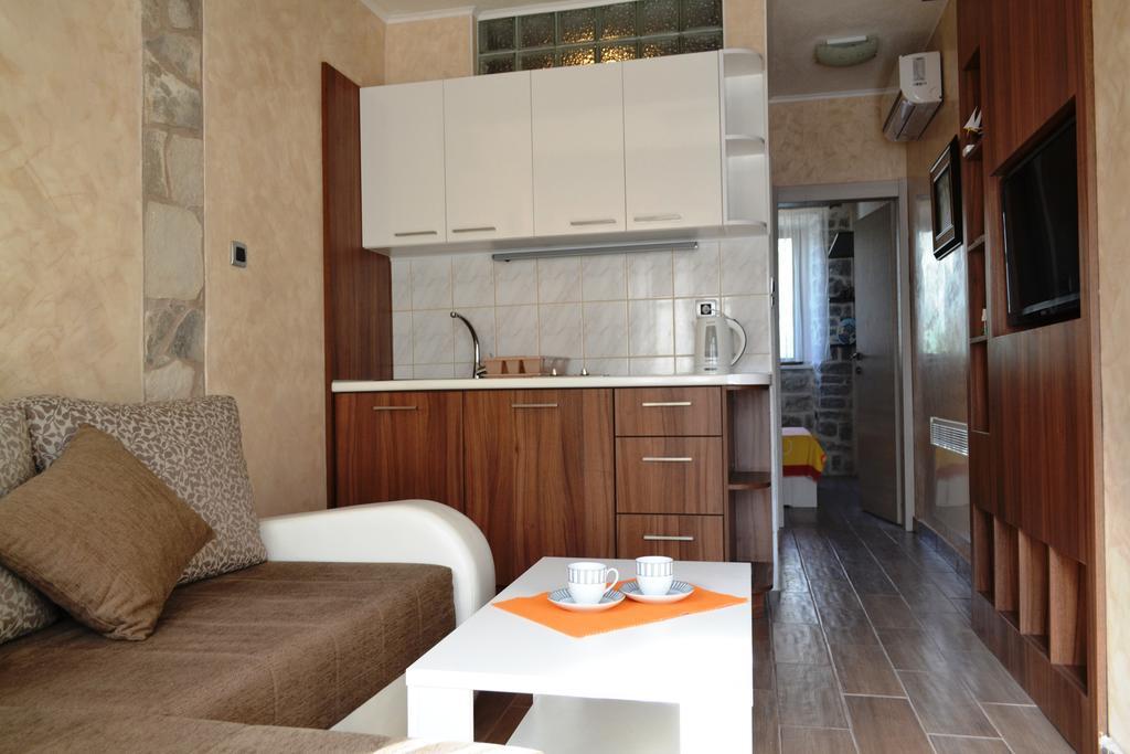 Lanterna Apartments Kotor Habitación foto